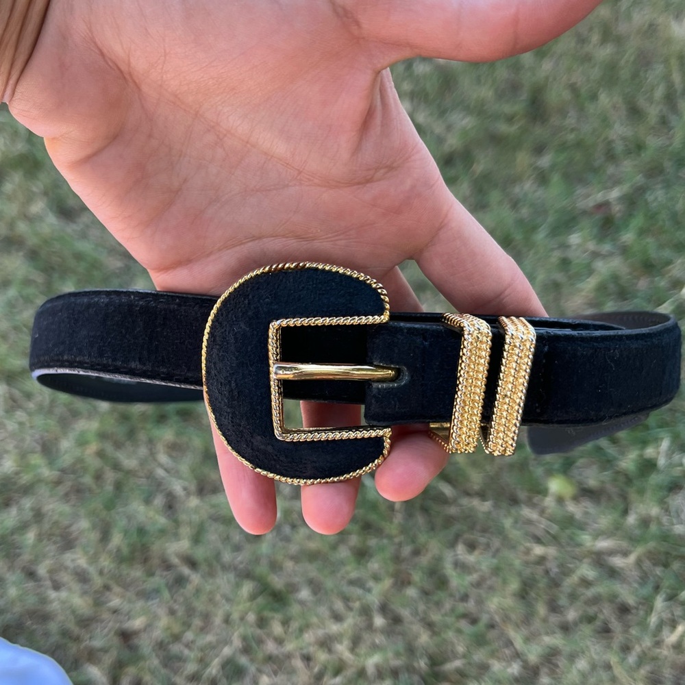 Vintage Liz Claiborne black and gold belt Sz M